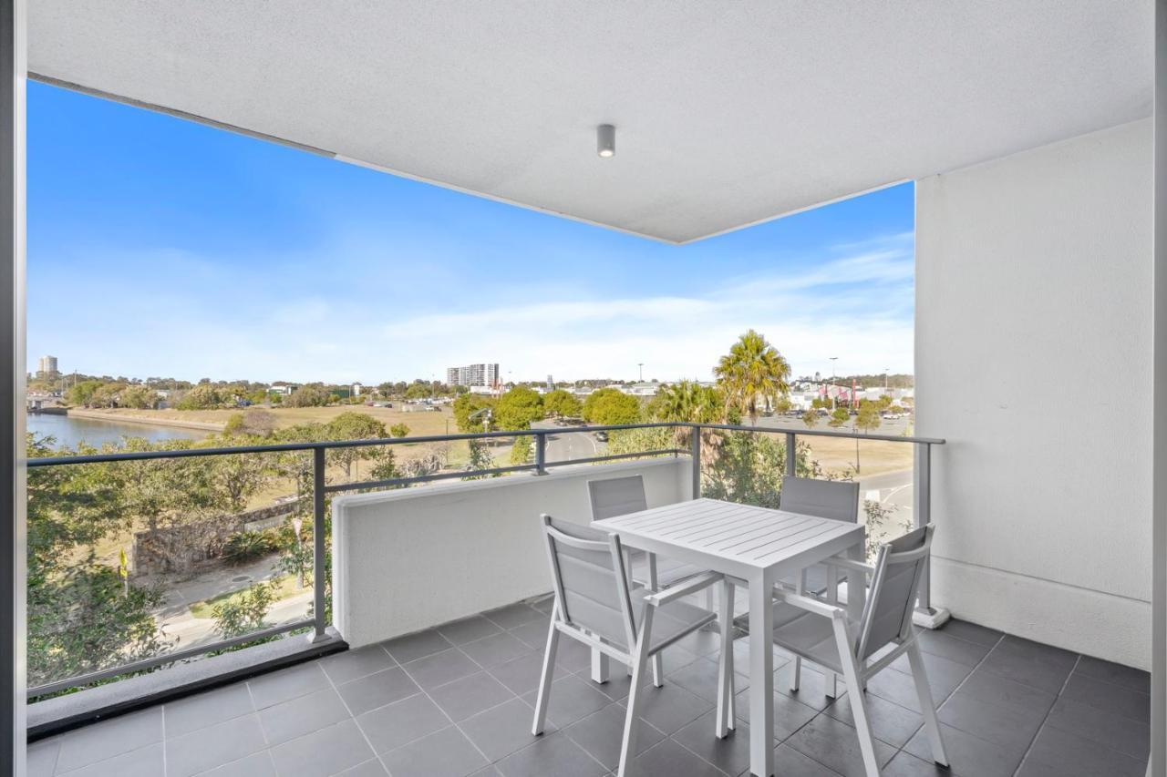 Harbour Quays Apartments Гоулд Коуст Екстериор снимка